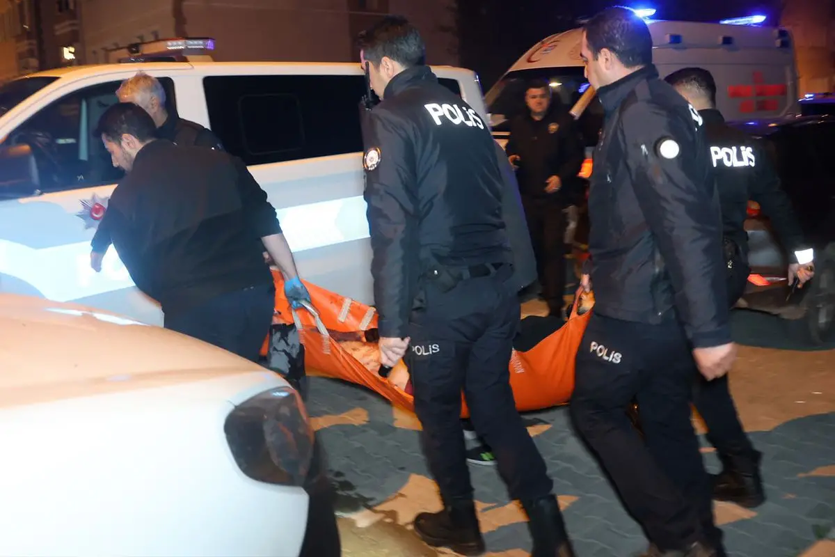 Nevşehir’de Parkta Alkol Tüketen Gençler ve Muhtar Arasında Şiddetli Kavga