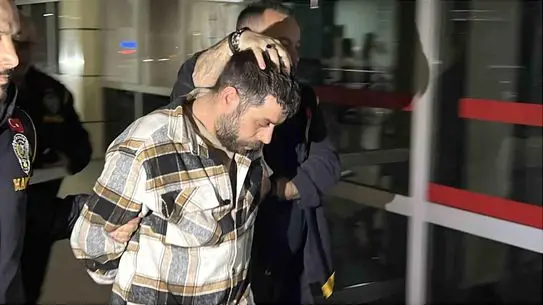 Olay yerinde bulunan kanıtların fotoğrafı