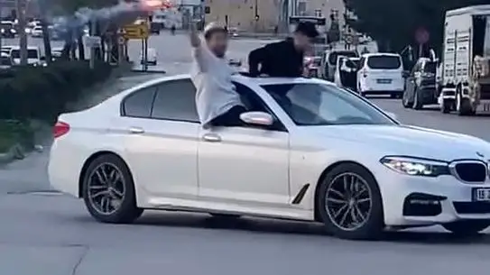 Bursa’da düğün konvoyu polis denetimi