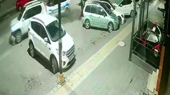 Polis ekiplerinin olay yerindeki müdahalesi