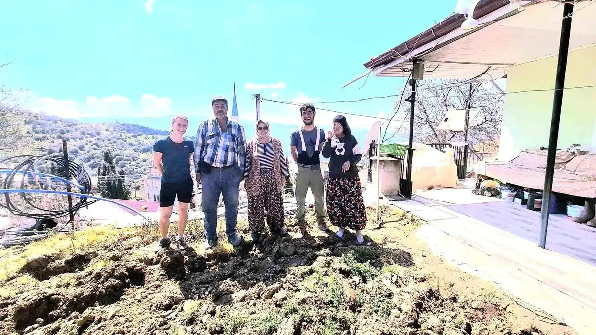 Manisa’da Fransız Çiftini Büyüleyen Türk Misafirperverliği