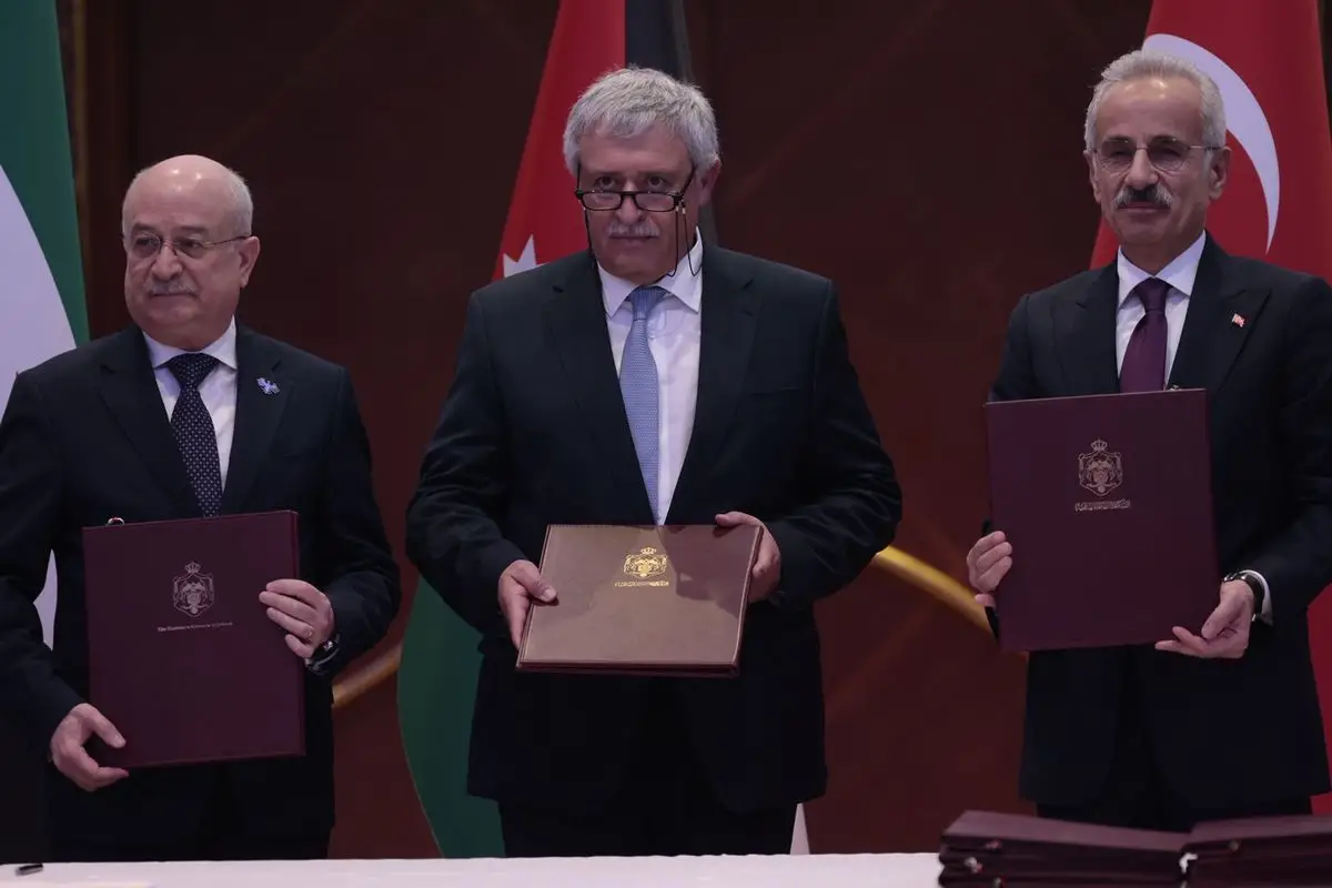 Türkiye, Suriye ve Ürdün Arasında Ulaştırma Üçgeni Güçleniyor: Yeni İşbirliği Mutabakatı İmzalandı