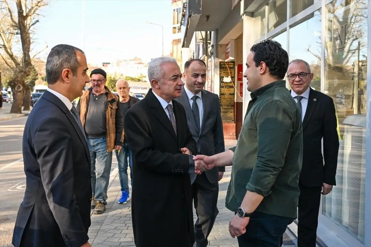 Kırklareli Valisi Uğur Turan'dan Esnafla Buluşma: Ahilik Geleneği ve Yerel Ekonomiye Destek