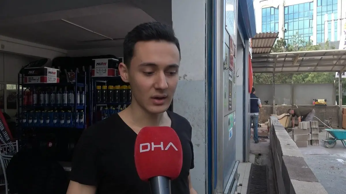 Bursa’da Ticari Dükkanın Önüne Komşu Tarafından Duvar İnşa Edildi