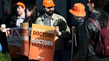 İngiltere'de Asistan Doktorlar 6 Günlük Maaş Grevine Başladı