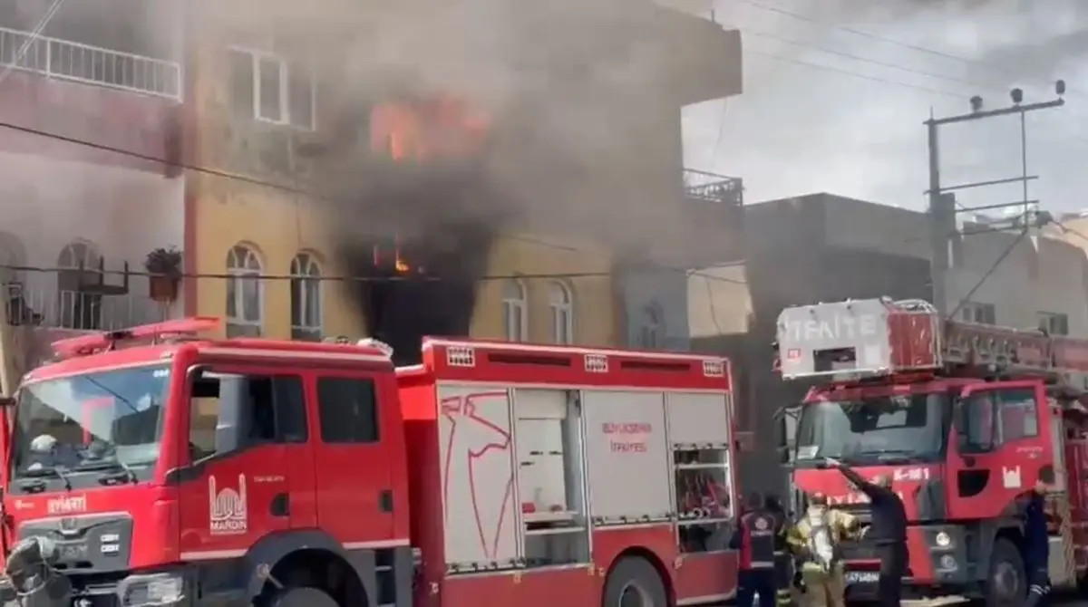 Mardin'in Kızıltepe İlçesinde Çıkan Yangın 4 Kişiyi Hastaneye Kaptı