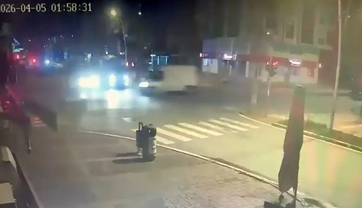 Manavgat'ta Alkollü Sürücünün Yol Açtığı Ambulans ve Minibüs Çarpışması