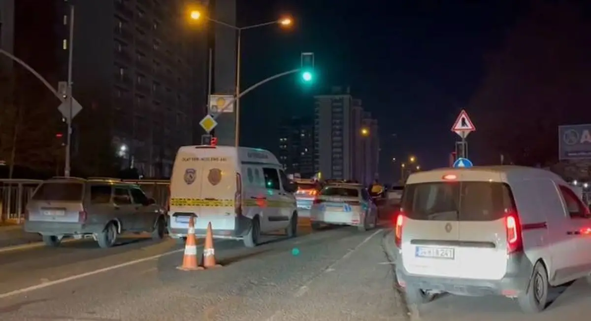 Esenyurt'ta Motosiklet Çarpması: Sürücü Hayatını Kaybetti, Yaya Ağır Yaralı