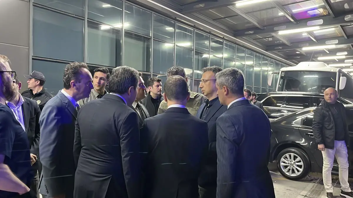 Eskişehir Günyüzü'nde Trafik Çarpışması: Kaymakam Yaralandı, Bir Kişi Hayatını Kaybetti