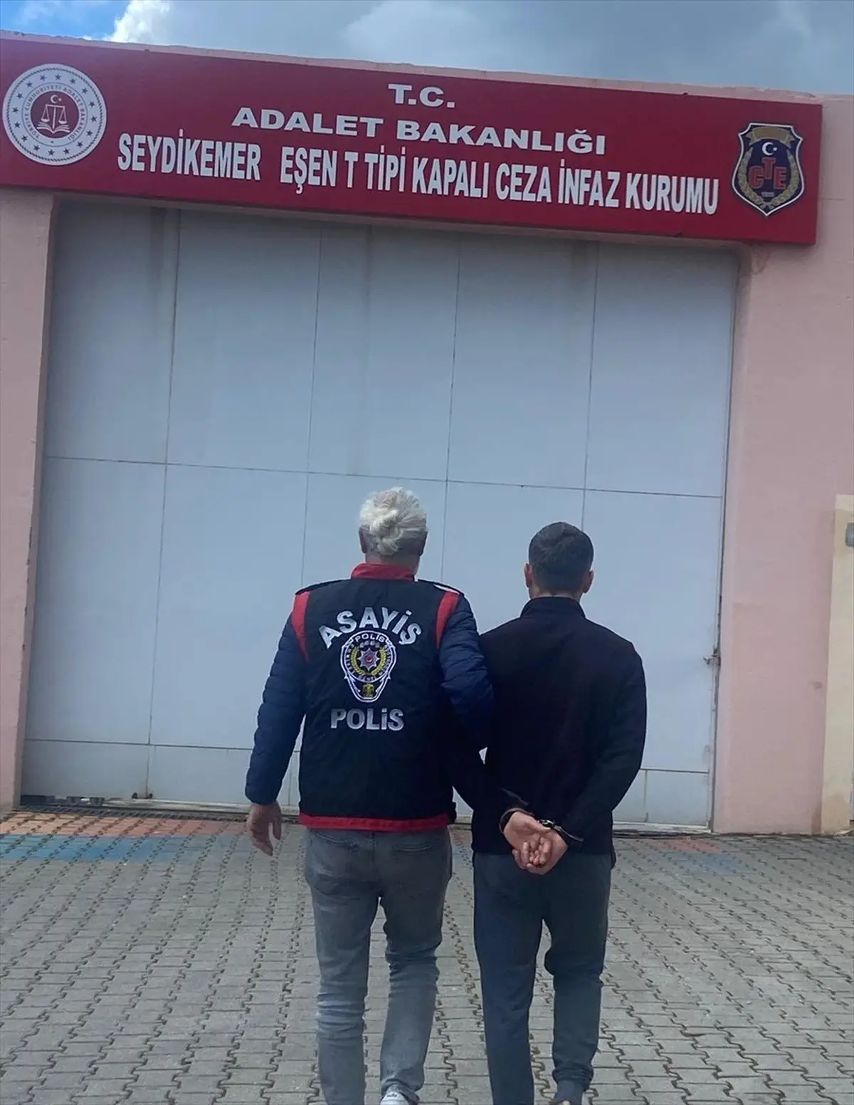 Fethiye'de 10 Yıllık Hapis Cezalı Firar Eden Mahkum Yakalandı