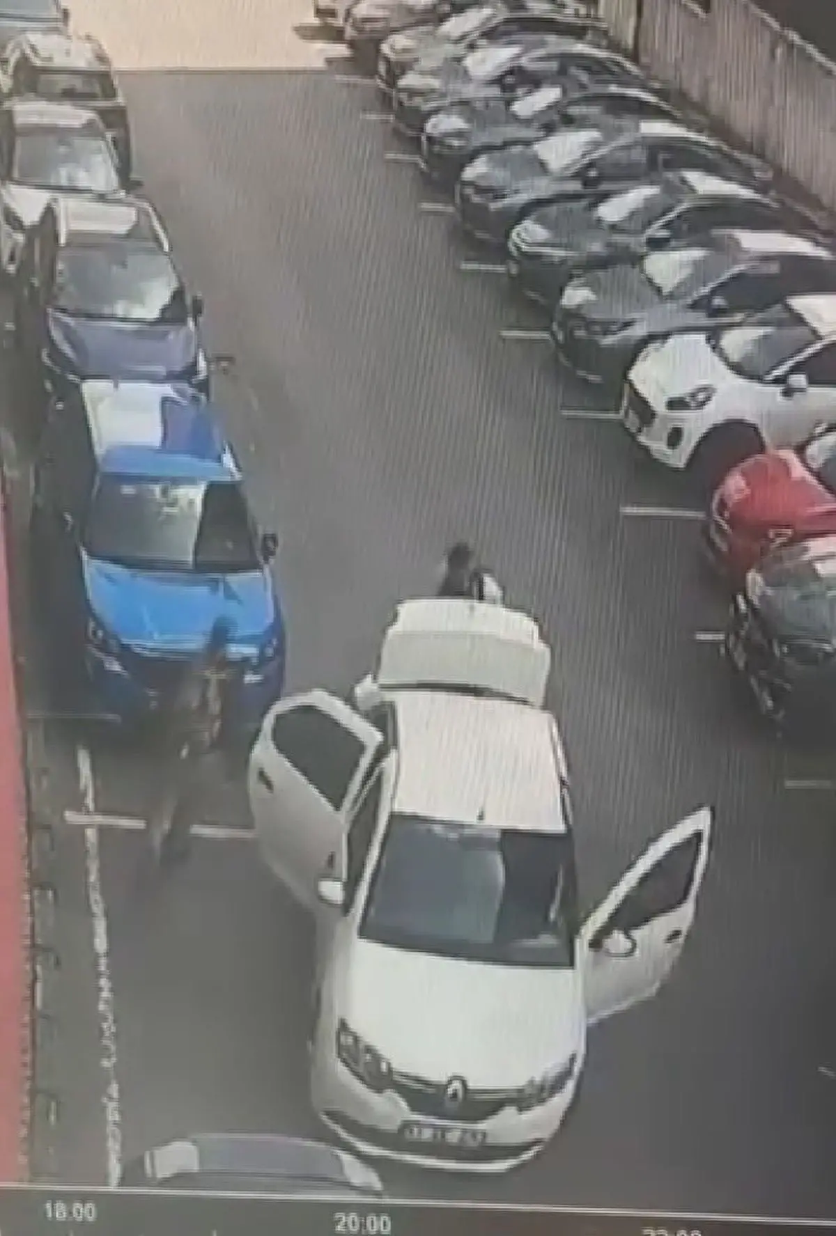 Beşiktaş’ta İsrail Konsolosluğu Önünde Gerginlik: Polis ve Saldırganlar Çatıştı