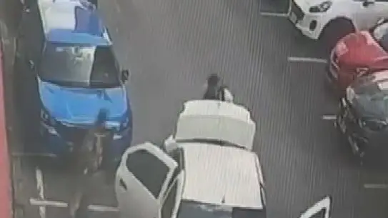 Beşiktaş’ta İsrail Konsolosluğu Önünde Gerginlik: Polis ve Saldırganlar Çatıştı