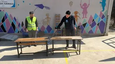 Ülkü Ocakları İzmir Okullarına Tadilat ve Öğrenci İkramlarıyla Destek Sağladı