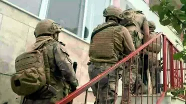 İzmir'de FETÖ Operasyonu: 29 Şüpheli Gözaltında, 2'si Yurt Dışında