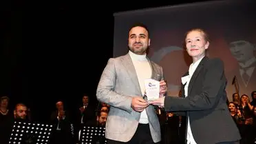 Tüketici Hakları Derneği korosu sahnede