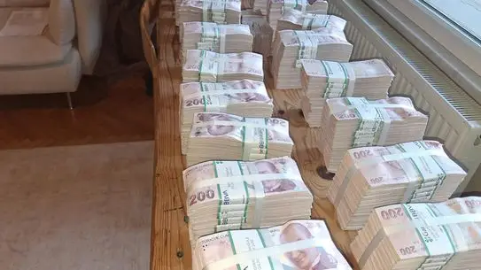 Operasyon sırasında ele geçirilen para