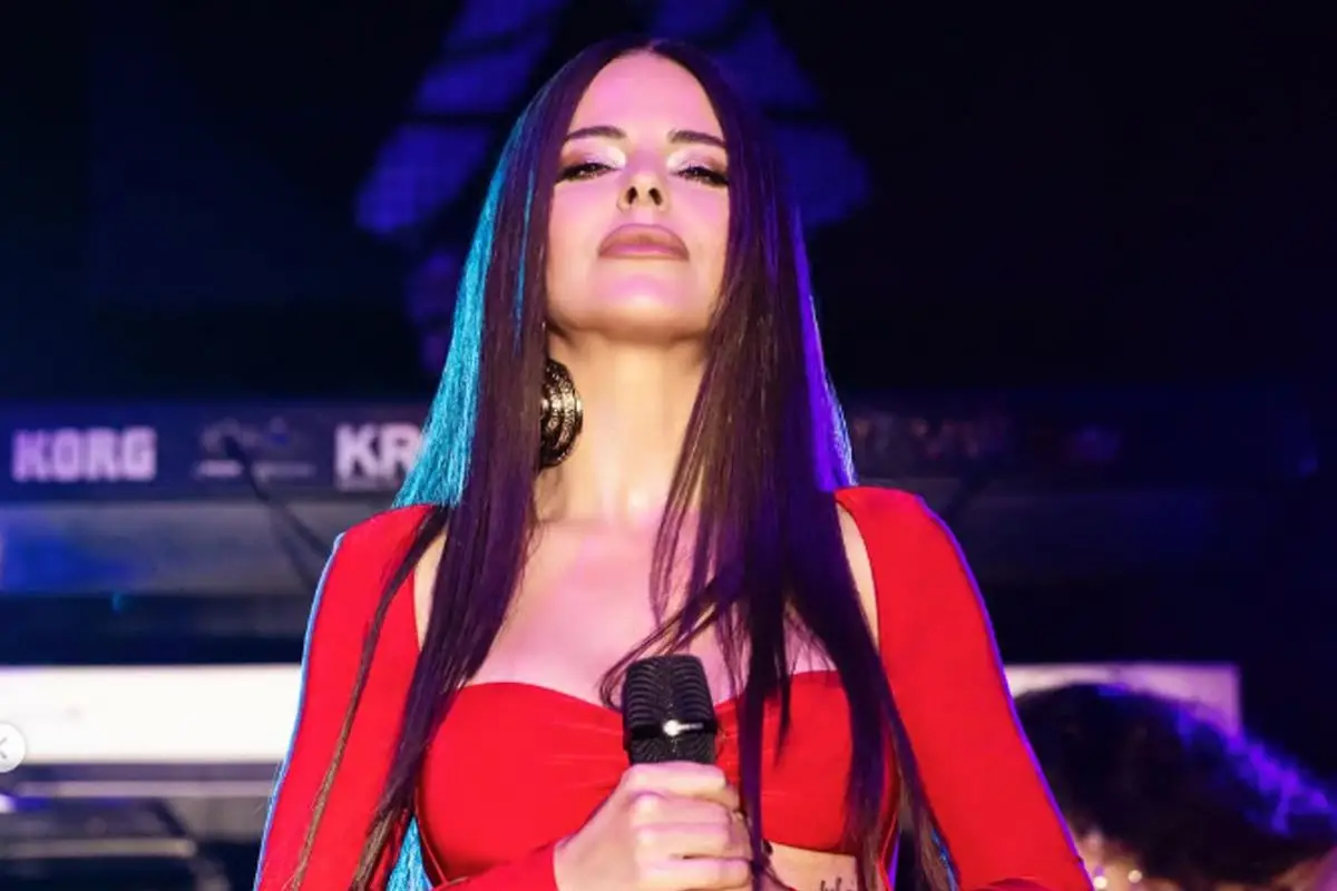 Simge Sağın, Ödül Töreni Sonrası Gözaltına Alındı: Pop Yıldızı Şokta