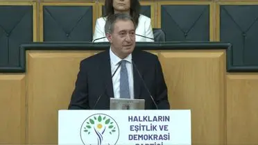 Barış ve demokrasi temalı görsel