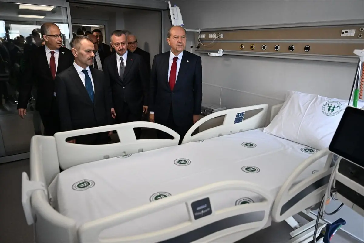 Kocaeli Üniversitesi'nde Çocuk Yoğun Bakım Ünitesi Hizmete Açıldı