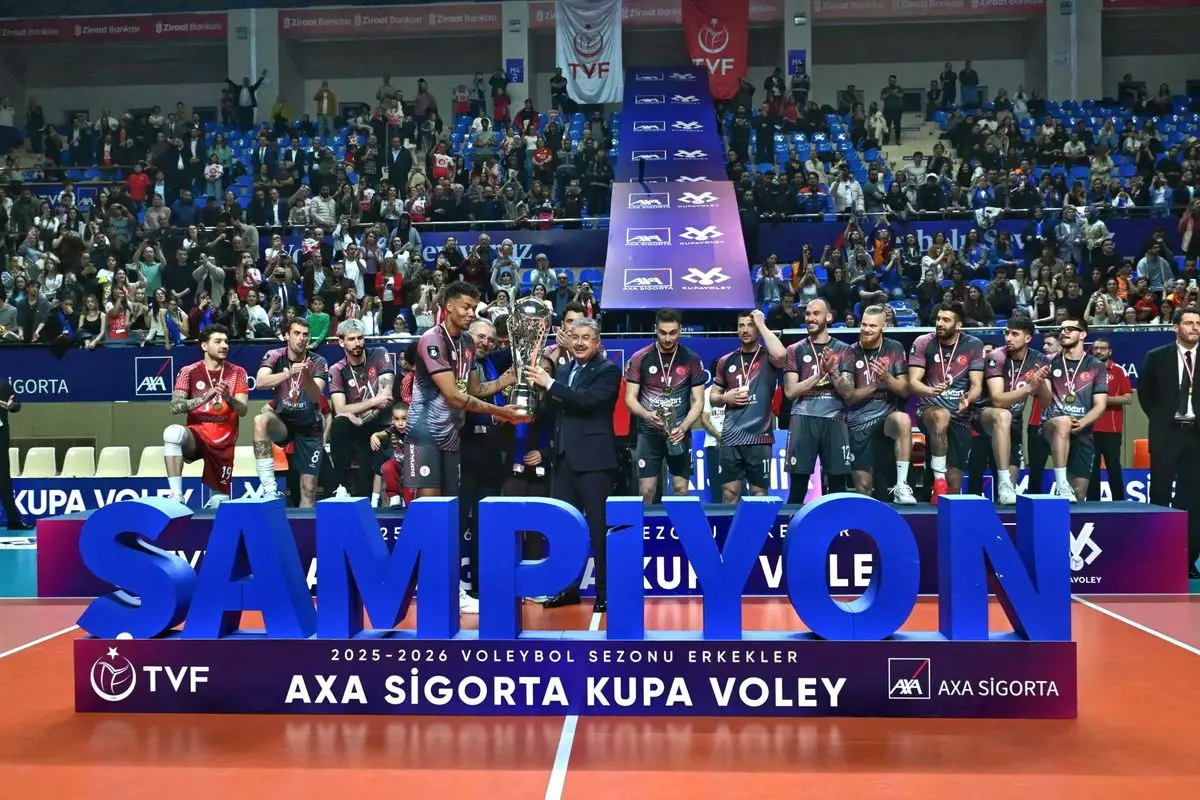 Ziraat Bankkart, AXA Sigorta Kupa Voley’de Galatasaray’ı 3-0 Yendi ve Şampiyonluğa Ulaştı