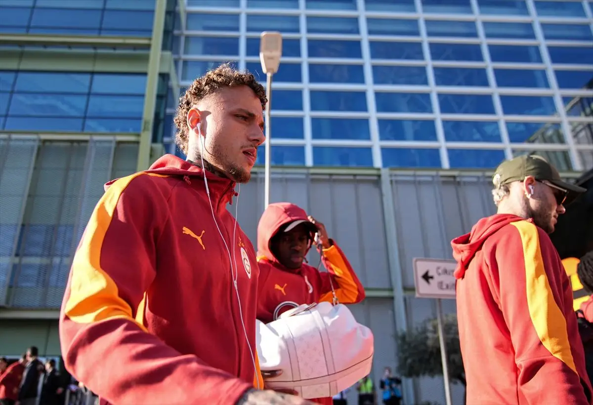 Galatasaray İzmir'de Göztepe Maçına Hazırlandı