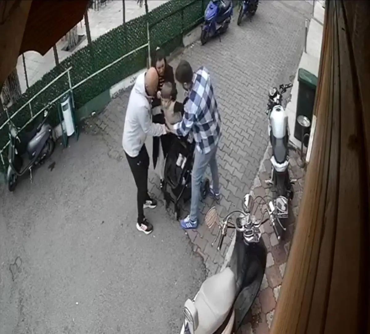 Kırklareli'de Gençlik ve Spor İl Müdürlüğü Çocuğu Boğulma Tehlikesinden Zamanında Kurtardı