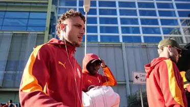 Galatasaray otobüsü İzmir sokaklarında