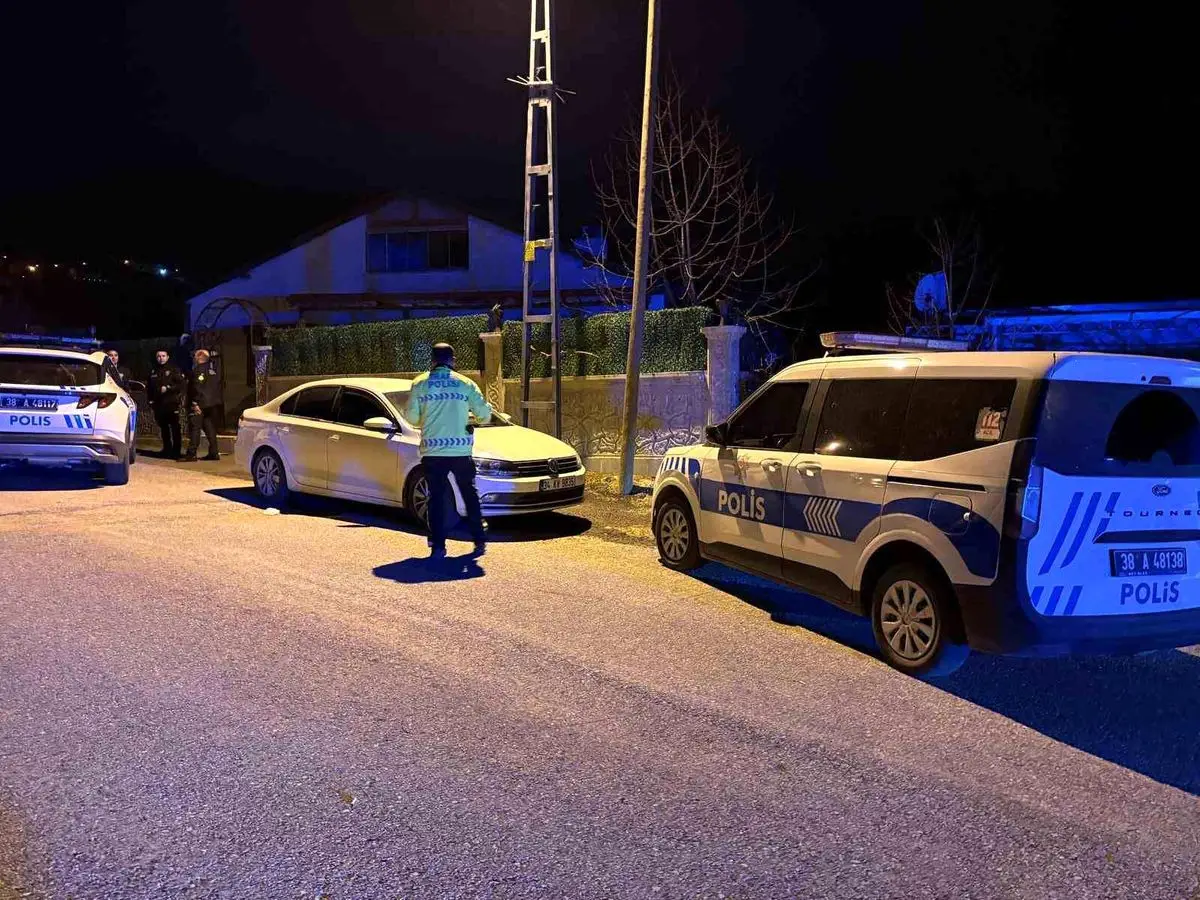 Kayseri'de 'Dur' İhtarını İhmal Eden Sürücüye 354 Bin TL Ceza Kesildi