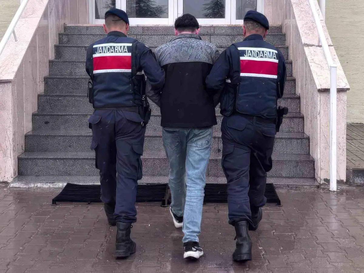 Kırıkkale'de tutuklanan dolandırıcı M.P.