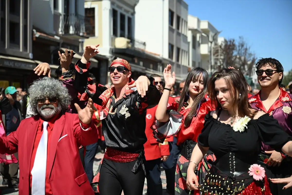 Edirne'de Renkli Kitap Festivali: Dünya Romanlar Günü Coşkusu