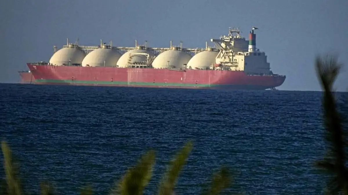 İran, Hürmüz Boğazı'nda Tanker Geçişlerini Durdurdu: Lübnan Saldırıları Nedeniyle