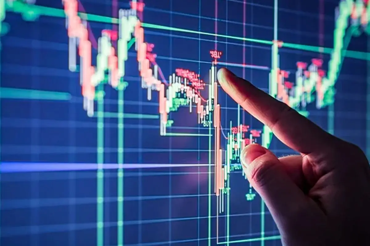 Petrol Fiyatları Düşerken Altın Yükselişte: Orta Doğu Ateşkesi Piyasaları Salladı