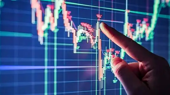 Petrol Fiyatları Düşerken Altın Yükselişte: Orta Doğu Ateşkesi Piyasaları Salladı