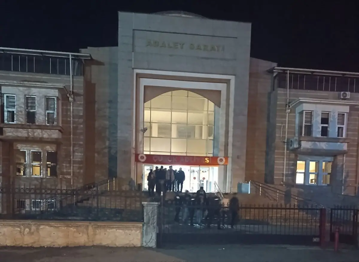 Çubuk'ta Şiddetli Çatışma: 15 Şüpheli Tutuklandı, 9 Yaralı