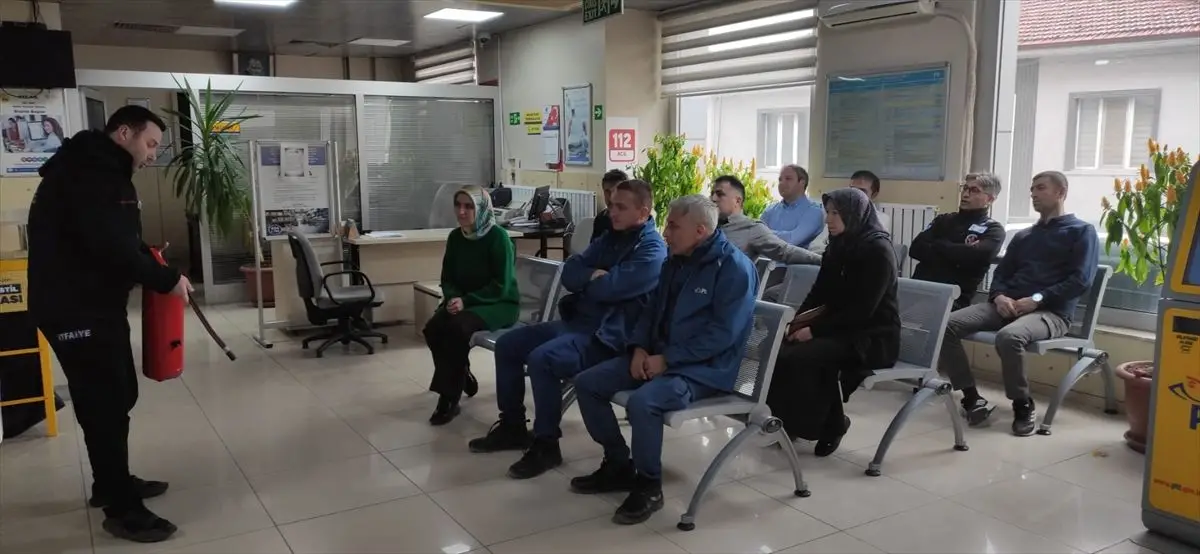 Gümüşhacıköy'de PTT Personeline Özel Yangın Güvenliği Eğitimi