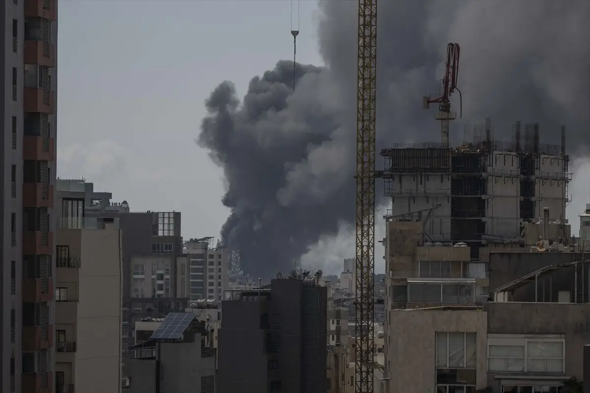 İsrail'in Beyrut Hava Saldırısı: 10 Dakikada 100 Darbe