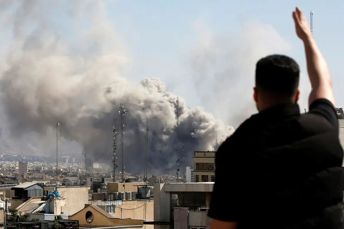 İran'ın Yeni Dini Lideri Mücteba Hamaney'in 'Anlaşın' Emri, ABD-İran Ateşkesi Sürecini Nasıl Yönlendirdi?