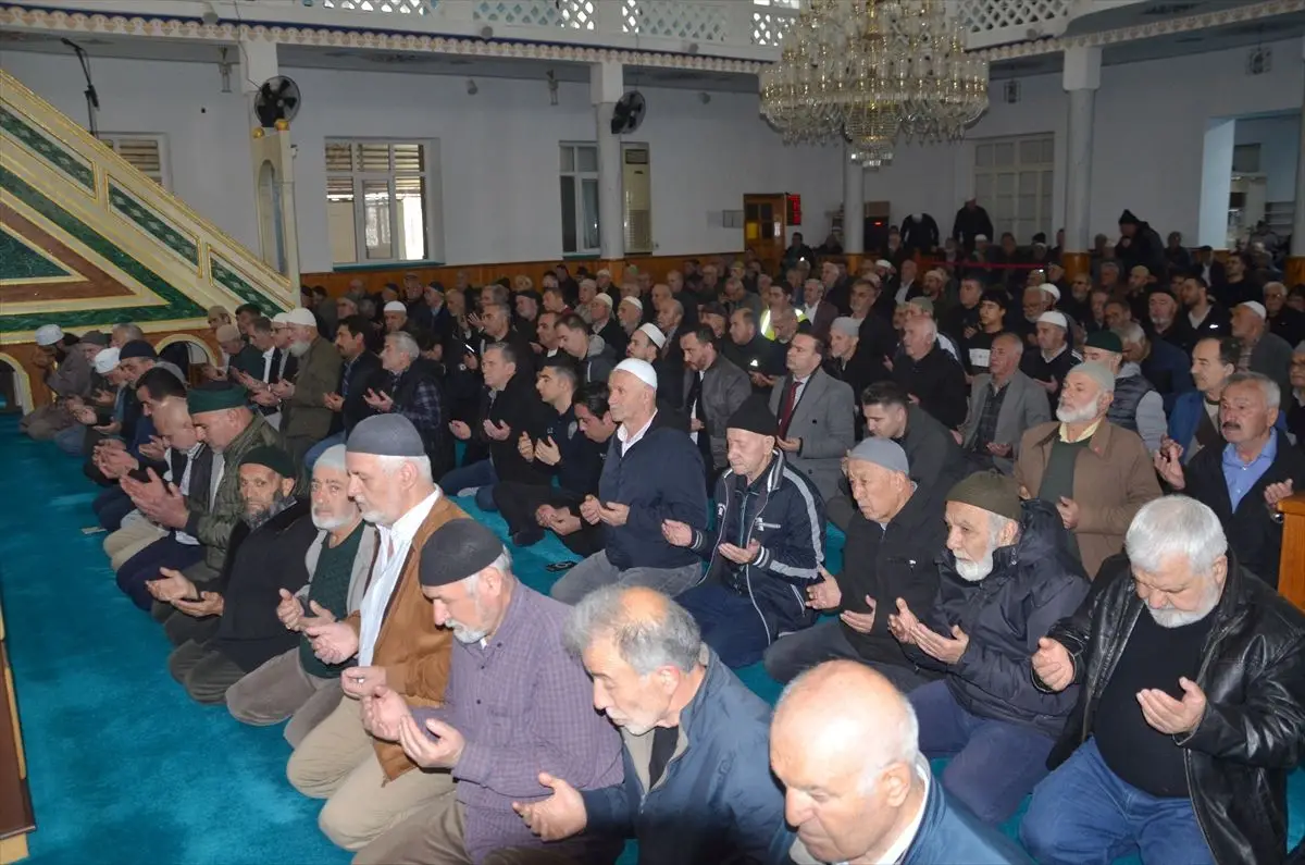 Kocaeli'de Polis Haftası Anısına Şehitler İçin Duygusal Mevlit Okutuldu