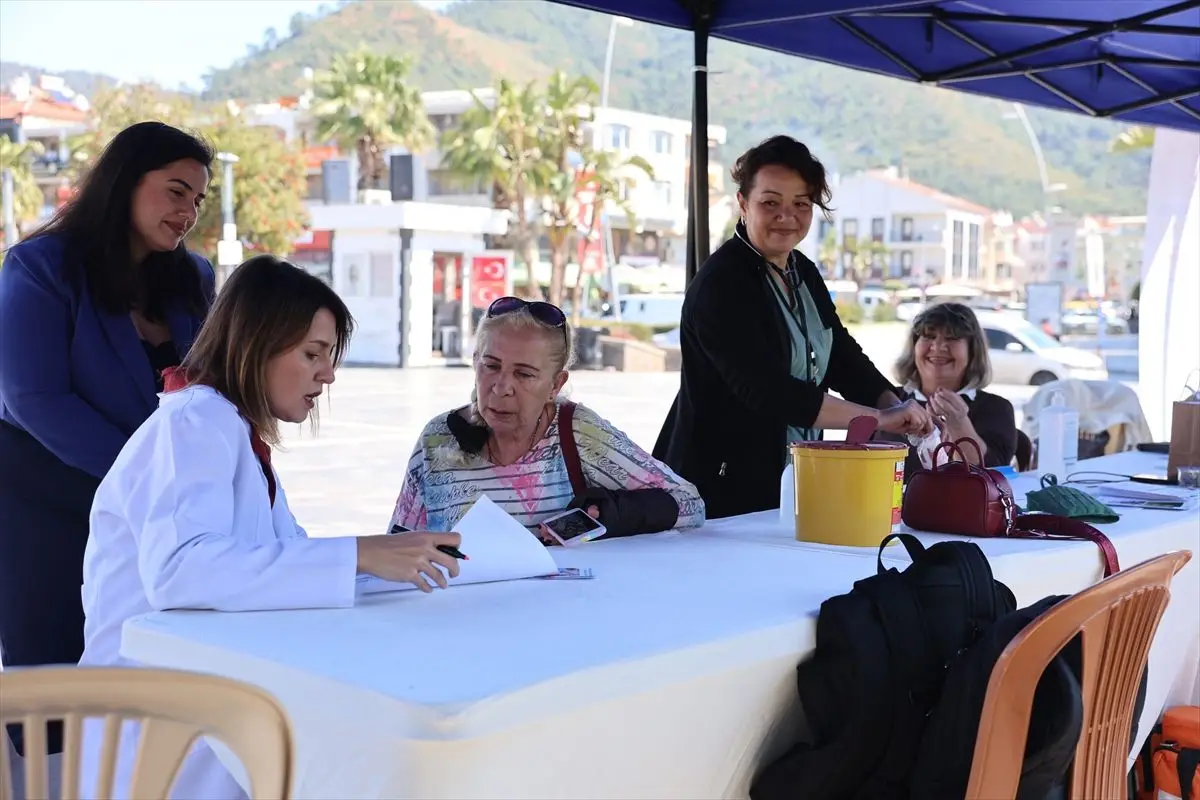 Marmaris'te sağlık taramaları etkinliği