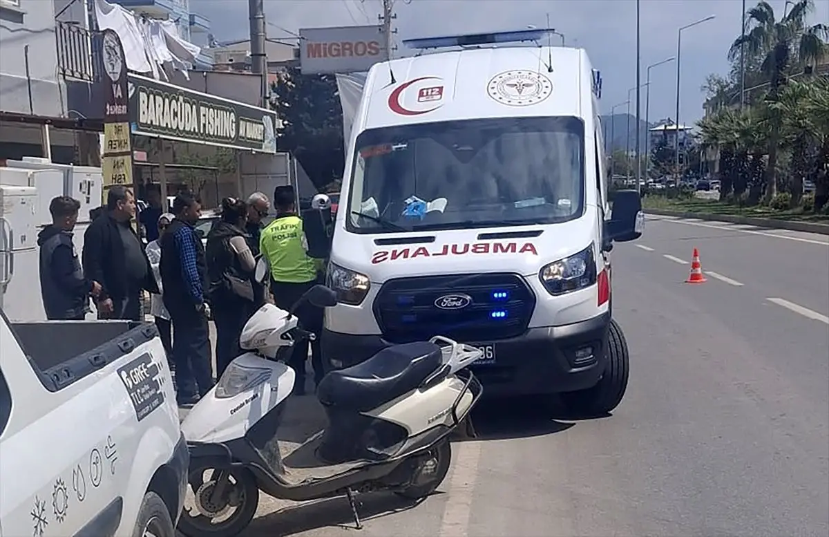 Anamur'da Motosiklet Çarpması: İki Yaralı ve Soruşturma Başlatıldı