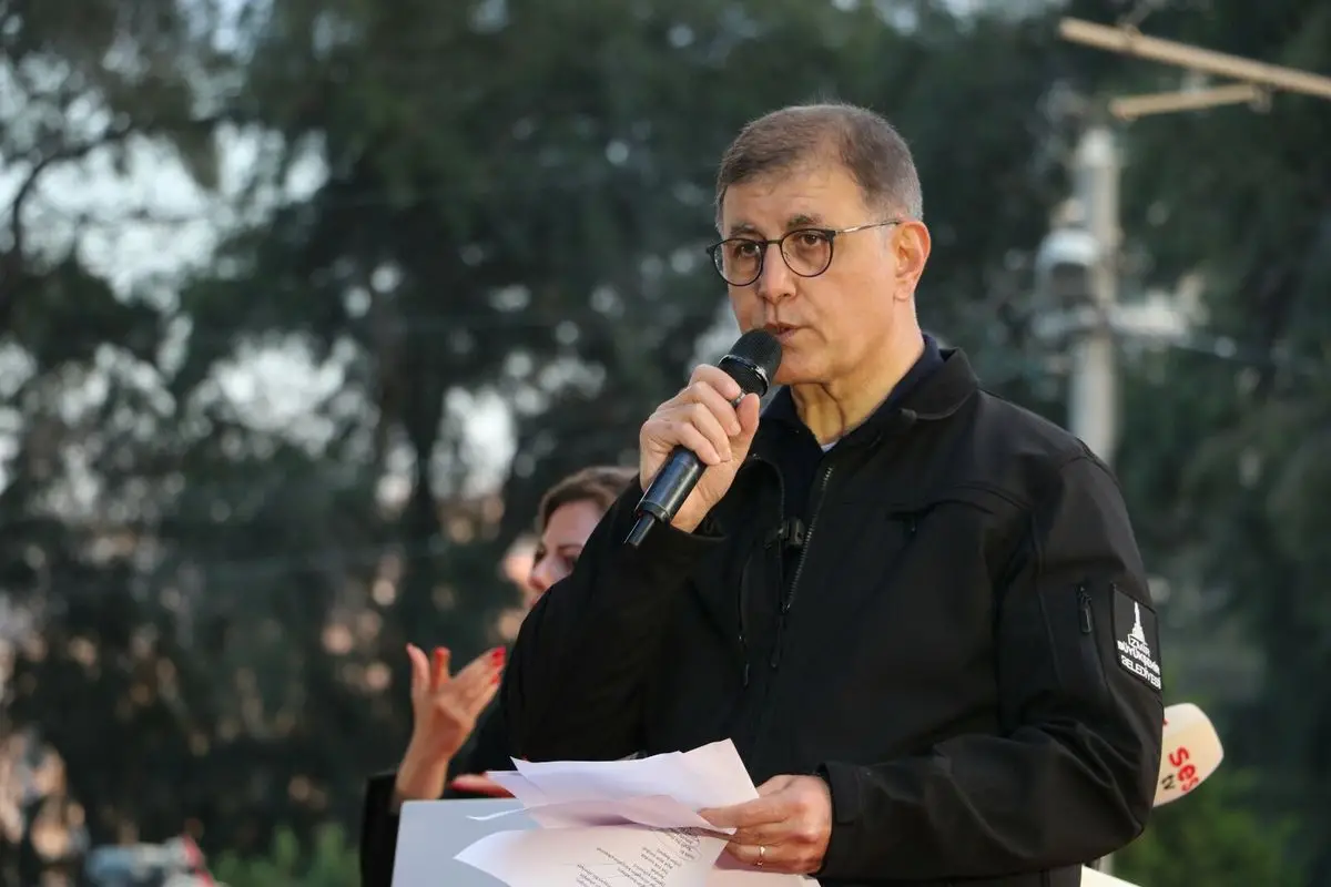 İzmir Meslek Fabrikası mitingi kapak fotoğrafı