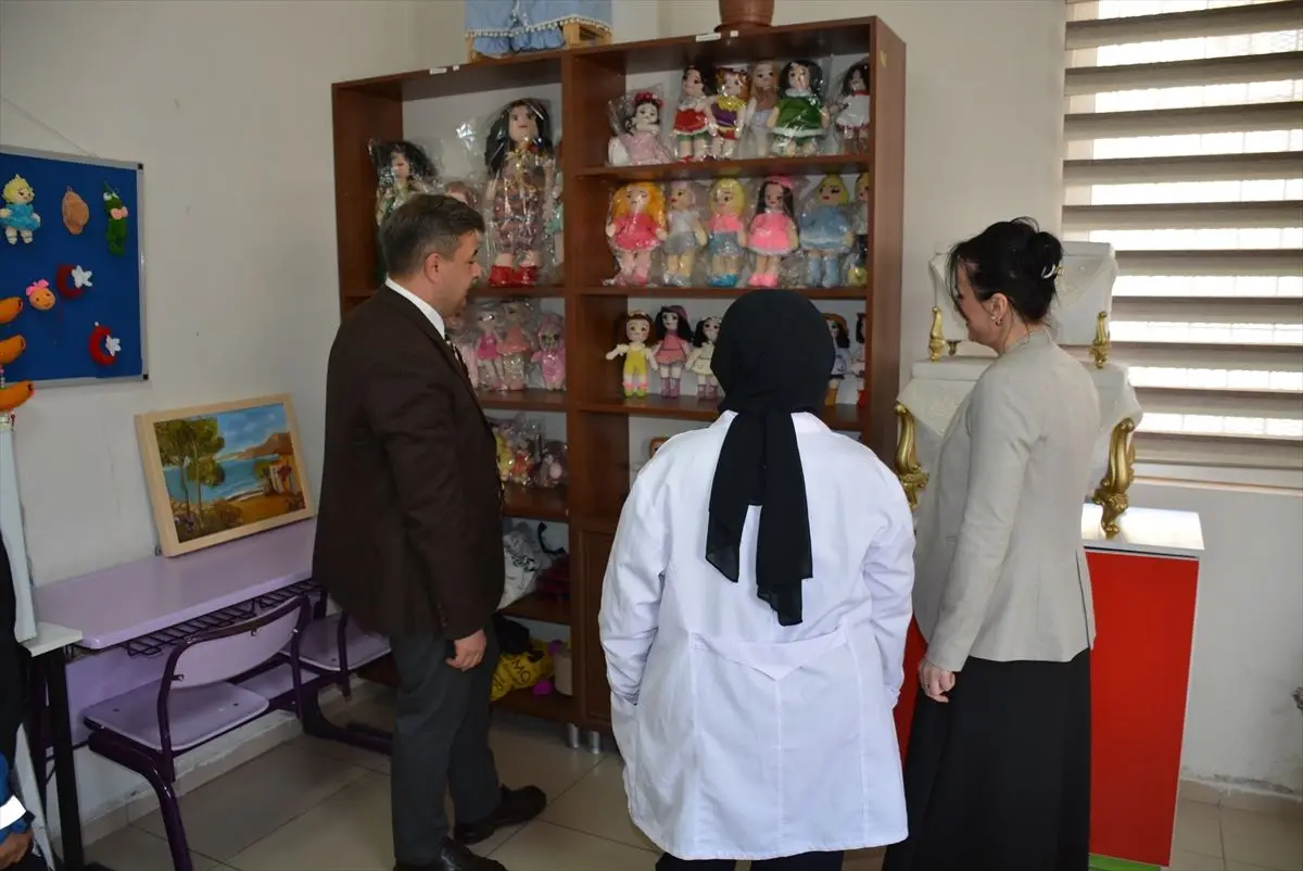 Silopi'de polis ve anaokulu öğrencileri bir arada