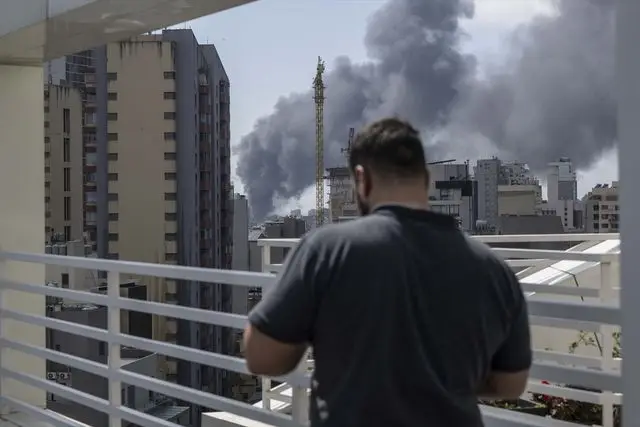 Beyrut'ta hasar gören bina