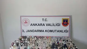 Ele geçirilen kaçak saatler