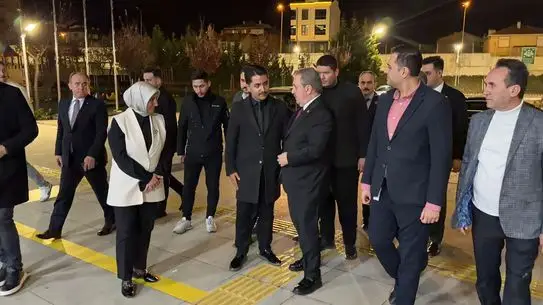 Destici, hastane ziyaretinde Kaymakam Kurt ile bir fotoğraf çektirdi