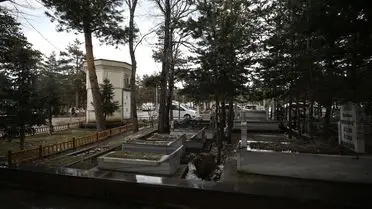 Mezarlıkta Kur'an okuma etkinliği