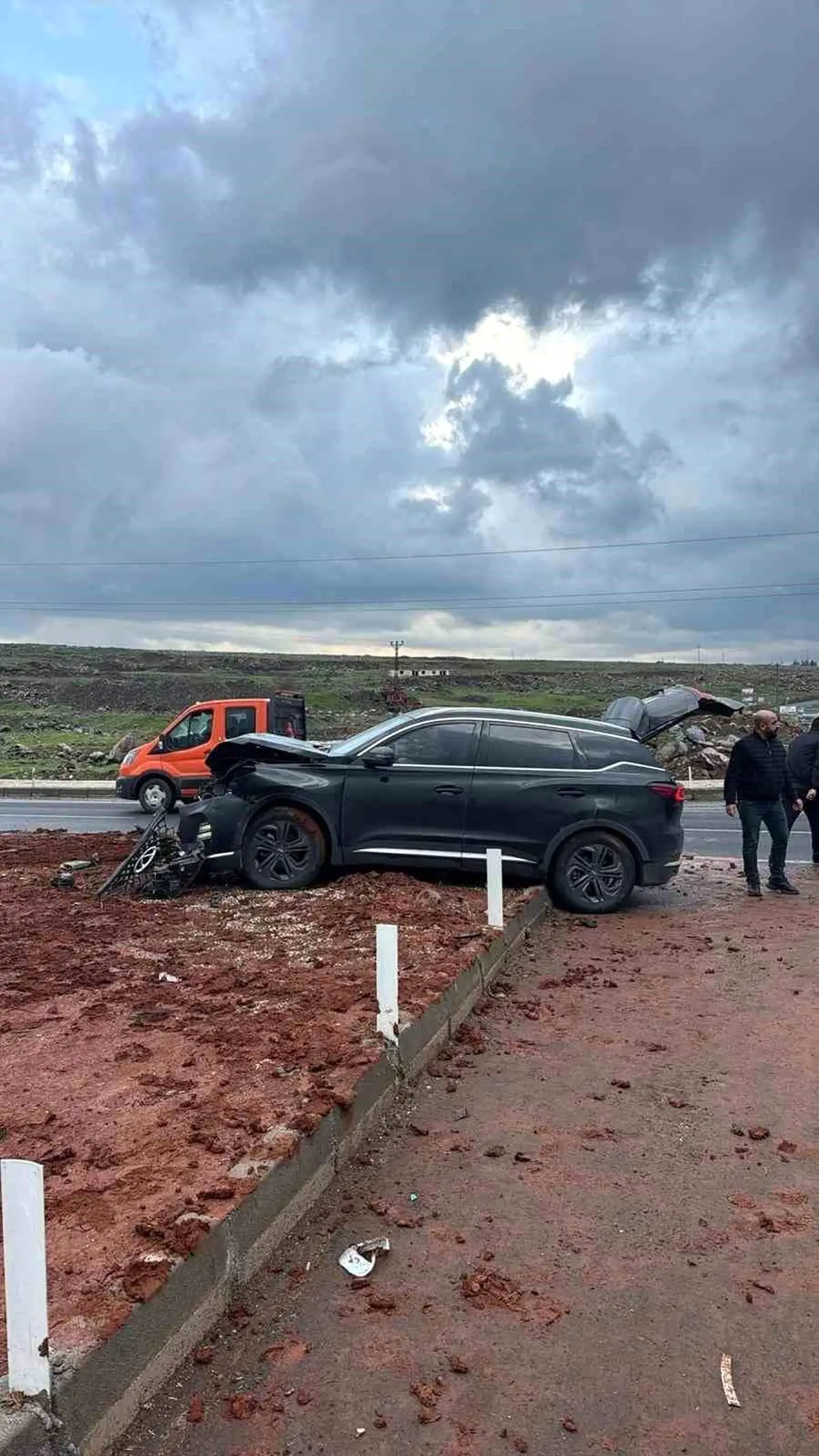 Siverek'te iki otomobil çarpıştı