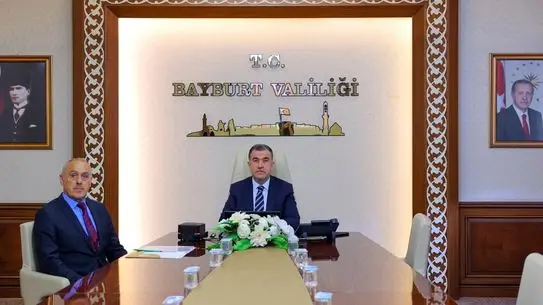 Toplantı sırasında harita sunumu