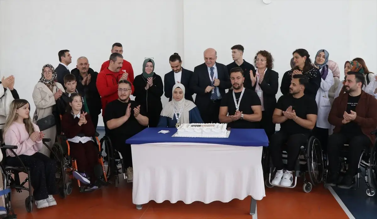 Kayseri'de Engelli Sporcular Para Atıcılıkta Altın Madalya Aldı