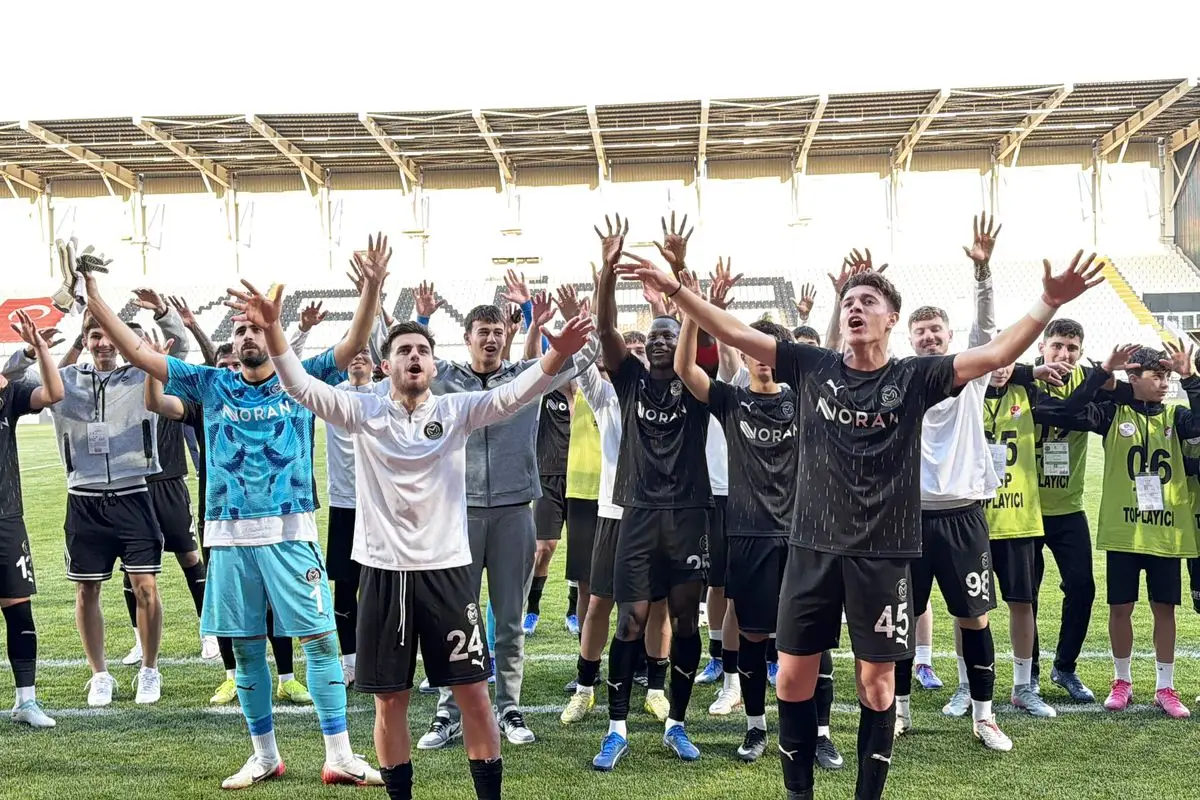 Manisa FK, Pendikspor'u 2-0 Mağlup Ederek Play‑Off Yolunda İlerledi